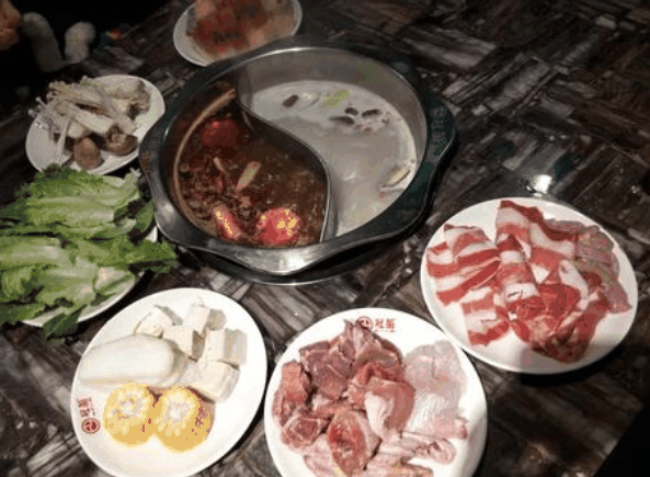 冠菌自助火鍋