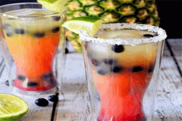 咬我時(shí)尚果飲加盟