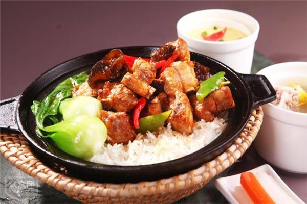 福佑齋黃燜雞米飯加盟