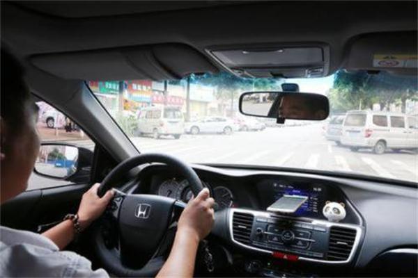 安易出行網(wǎng)約車加盟