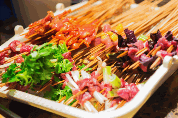 蜀牛串串香加盟