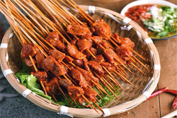 明發(fā)串串香加盟
