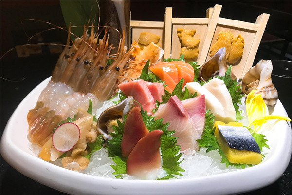 極上萬膳日本料理加盟