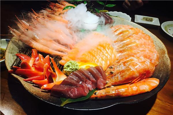 極上萬膳日本料理加盟