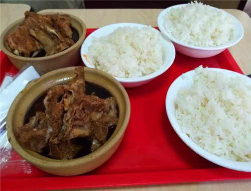 萬和春砂鍋米飯加盟