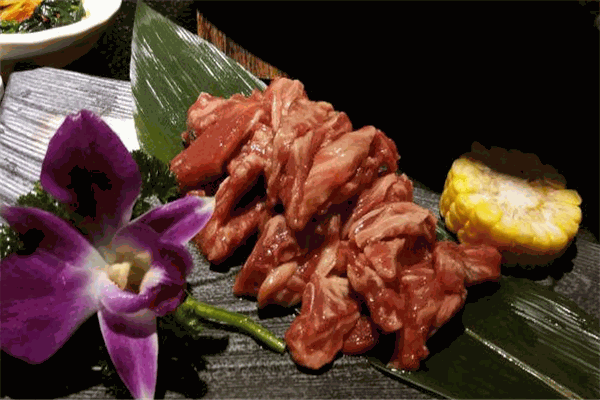 花牛炭火烤肉加盟