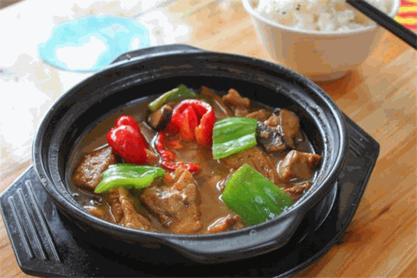 聞?dòng)淈S燜雞米飯加盟
