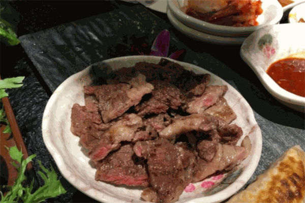 花牛炭火烤肉加盟