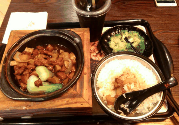 鍋先森臺灣鹵肉飯