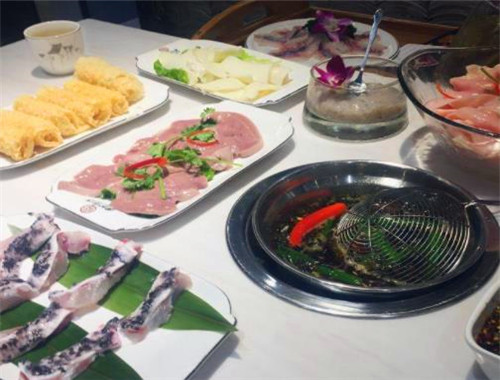 圍爐夜話火鍋加盟