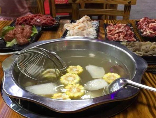 百合里牛肉火鍋加盟