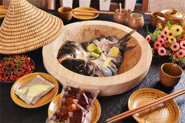 家和興石鍋魚