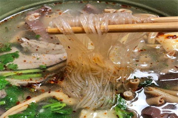 小準(zhǔn)娘鴨血粉絲湯加盟