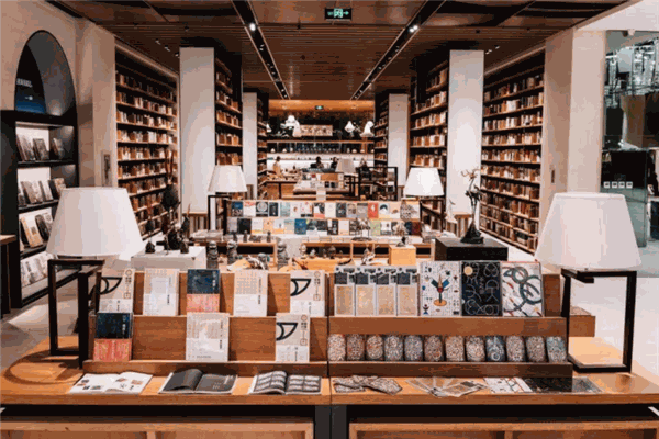 新知書店