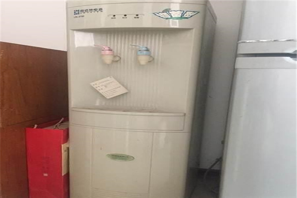 司邁特飲水機(jī)加盟