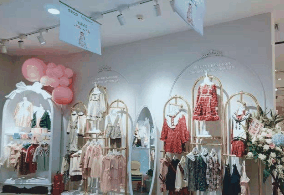 三盈服裝