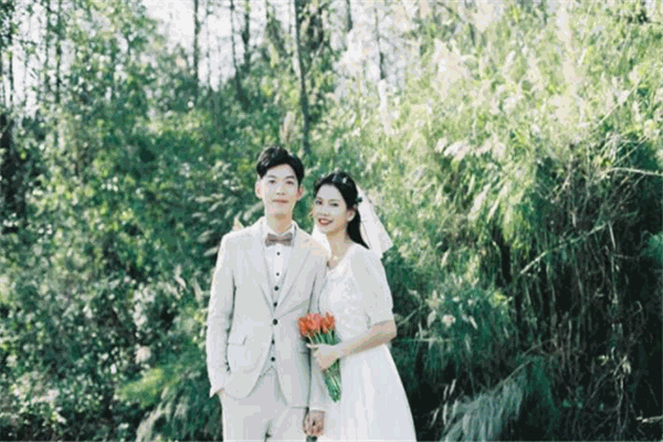 進(jìn)部婚紗攝影