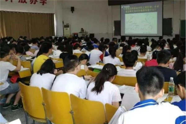 鼎名教育加盟