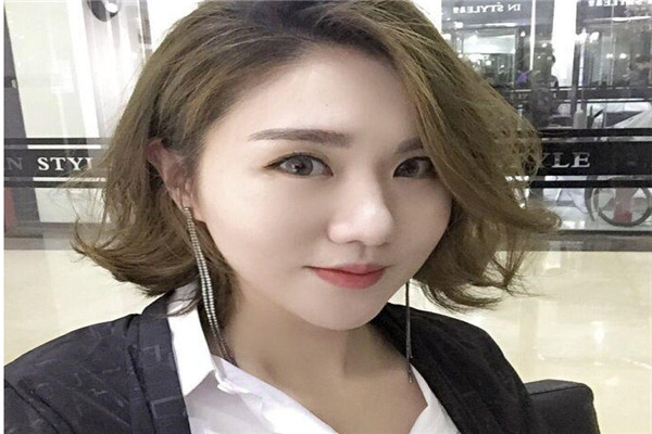 拉妃形象設(shè)計加盟