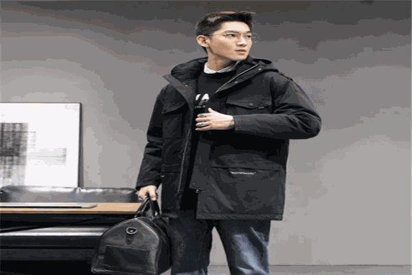 品客城男裝加盟