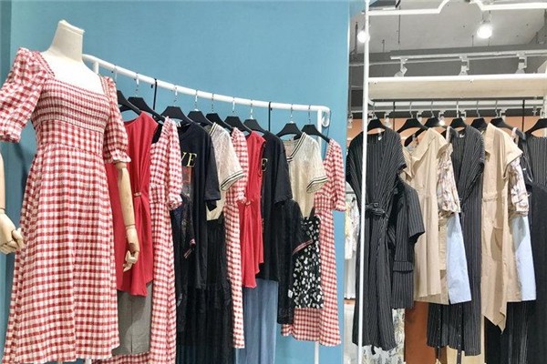 愛買女裝加盟