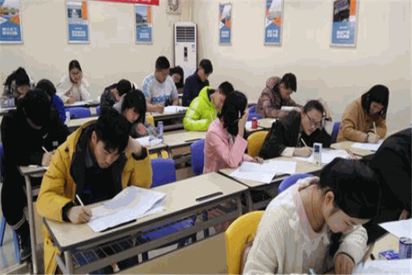 方圓會(huì)計(jì)加盟