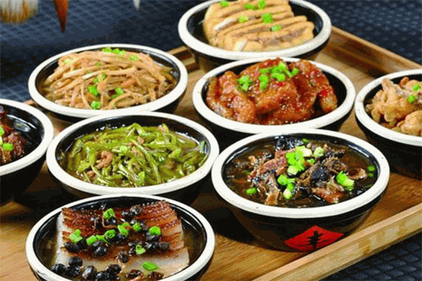施家八大碗大食堂加盟