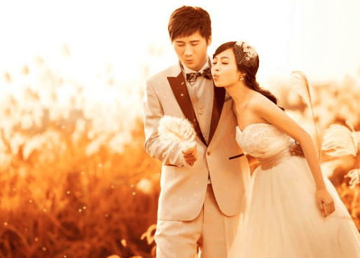 樂(lè)瑪婚紗攝影