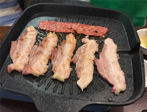 喵呀咪呀燒烤加盟