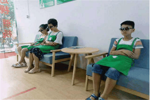 康明思視力矯正加盟