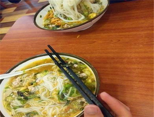 古源香天天生榨米粉加盟