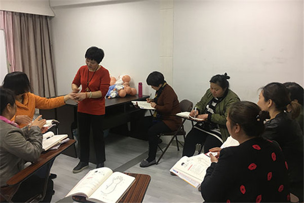 同和堂小兒推拿加盟