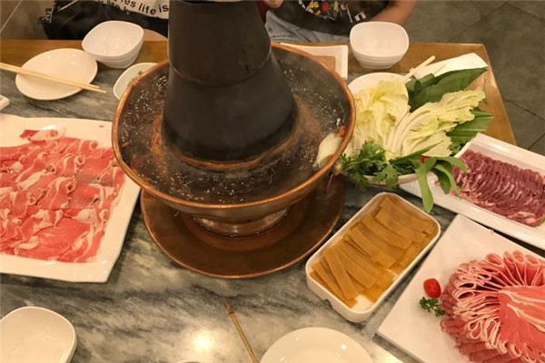 聚寶源火鍋