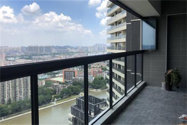 全景無(wú)框陽(yáng)臺(tái)窗