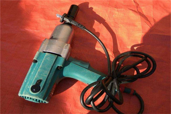 虎嘯電動工具