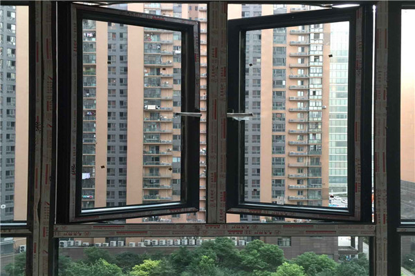 忠旺鋁材門窗加盟