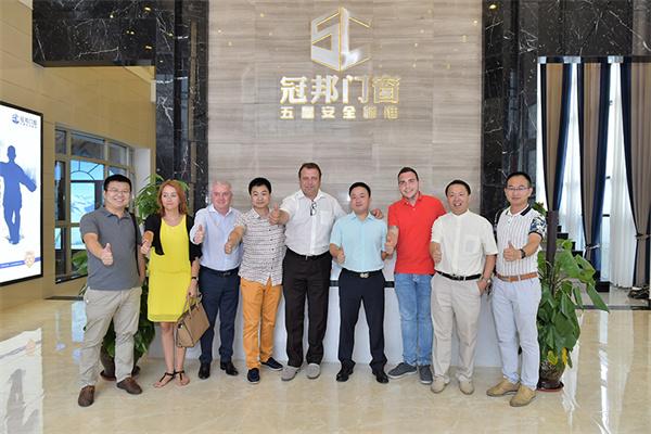 冠邦門業(yè)加盟