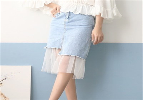 態(tài)迪妮女裝加盟