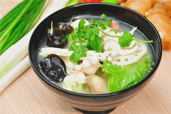 穿越麻辣冒菜加盟