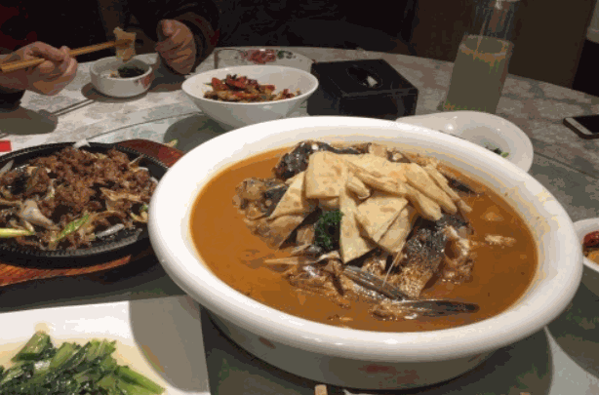 阿三魚頭泡餅