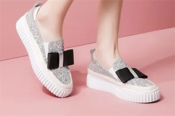 愛瑪獅丹鞋業(yè)加盟