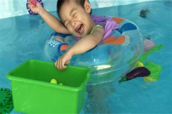神州愛(ài)嬰嬰幼兒水育館