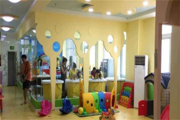 神州愛(ài)嬰嬰幼兒水育館