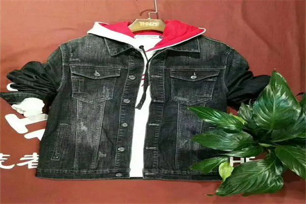 拓荒者服飾加盟