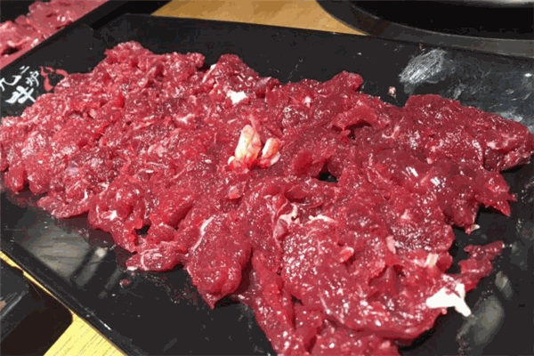 越來(lái)越牛潮汕牛肉火鍋加盟