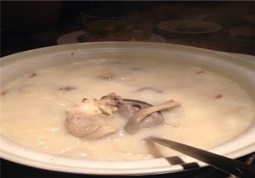 豬肚雞靚湯館