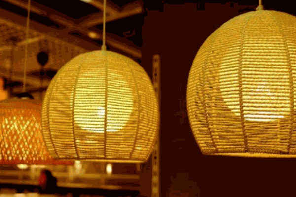 東來(lái)燈飾加盟