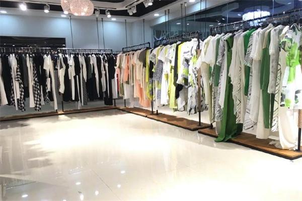 新鄉(xiāng)麗折服飾加盟