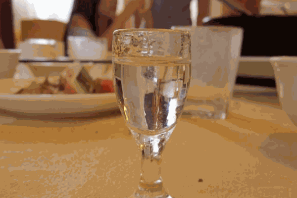 德旋酒業(yè)加盟