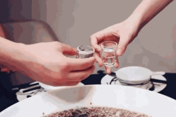 鼎盛酒業(yè)加盟